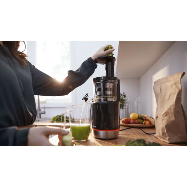 Extracteur de jus BOSCH 150W Noir (MESM731M) Extracteur de jus BOSCH 150W Noir (MESM731M)